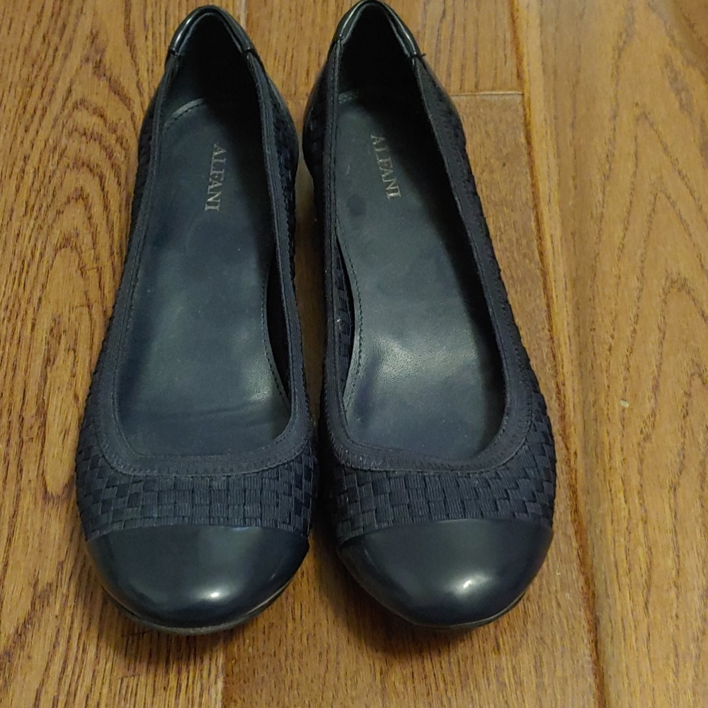 Alfani navy basketweave flats